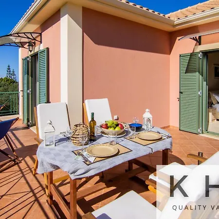 Elaionas 1 Experiencing Nature's Tranquility! 빌라